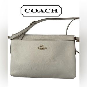 COACH Women’s Crossbody White/Cream Pebbled Leather Crossbody Bag Pre-Loved